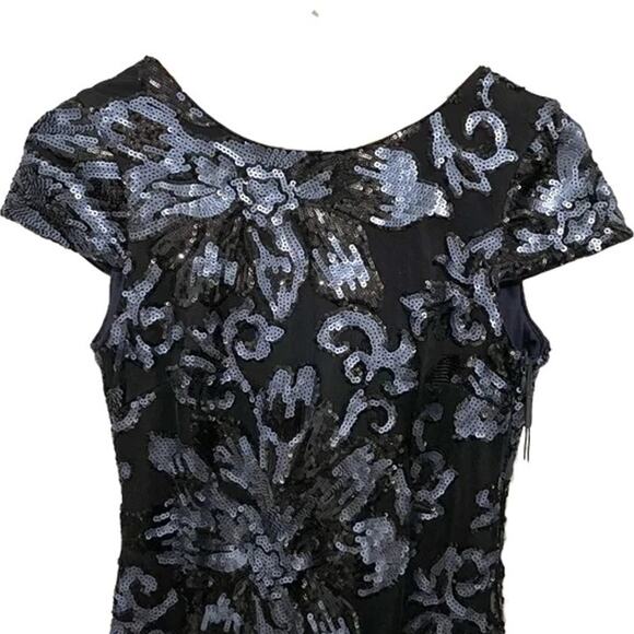 Calvin Klein Cowl-Back Sequin Gown with Cap Sleeves Size 2 - Picture 4 of 10